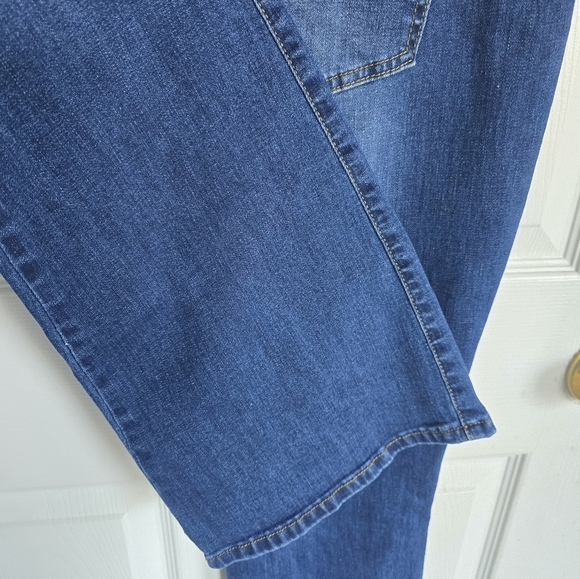 Vipones FLARE Jeans - Picture 9 of 10